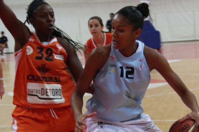 El TINTOS DE TORO debuta en la liga con victoria