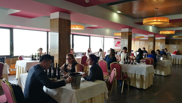 Diez importadores chinos visitan la D.O. Toro