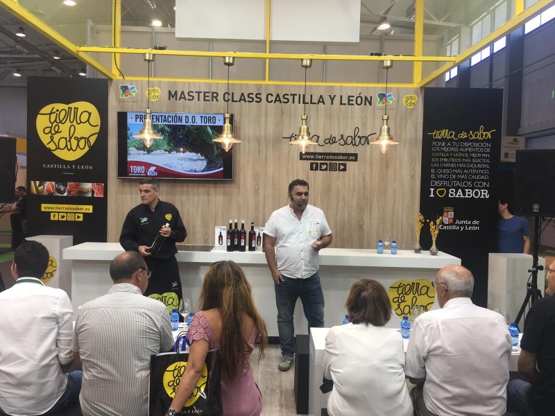 La D.O. Toro ofrece una cata formativa en la Feria de Salamanca “SALAMAQ”